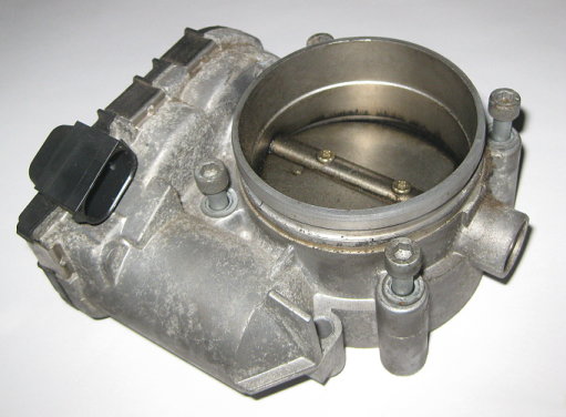 Lancia Thesis 3.0 V6 Benziner Drosselklappe