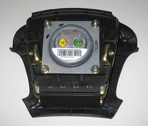 Lancia Thesis Fahrerairbag mit Verkleidung