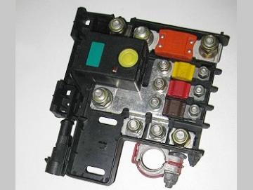 Lancia Steuergerät - Sicherung für Batterie hinten