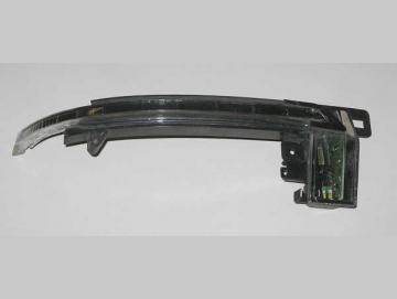 Audi Q3 Spiegelblinker links