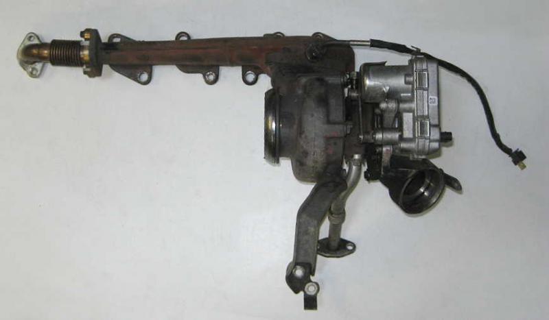 Mercedes Benz Turbolader mit Krümmer