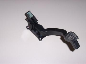 Fiat Idea Gaspedal mit Potentiometer