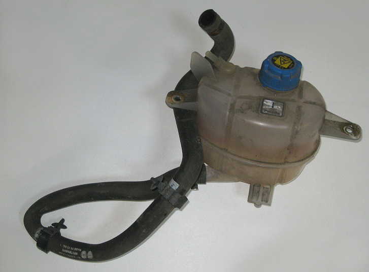 Fiat Qubo Behälter Kühlwasser mit Schlauch