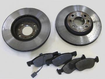 Fiat Barchetta Bremsen  gebrauchte Bremsscheiben + Bremsbeläge vorne