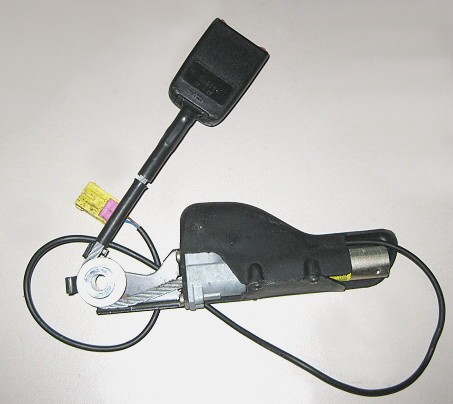 Fiat Barchetta Gurtschloss Gurtstraffsystem Gurtpeitsche  Beifahrer - rechts