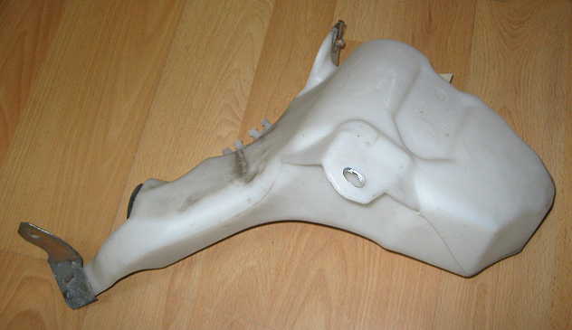 Lancia Delta 844  Scheibenwischwasserbehälter