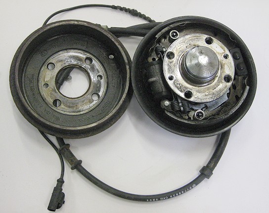 Fiat Panda Bremstrommel komplett hinten links