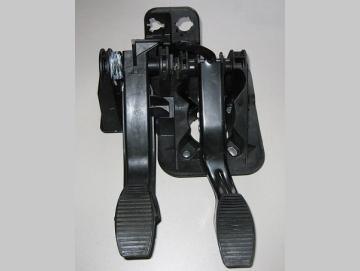 Fiat Panda Kupplungs- und Bremspedalblock  Fiat Nr.: 51804329