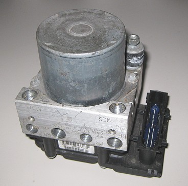 Fiat Panda ABS - Steuerblock  Bosch Nr.: 0 265 231 312 Fiat Nr.: 46802215