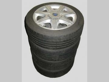 Fiat Croma Alu - Felgen mit Reifen 215/50 R17 91W