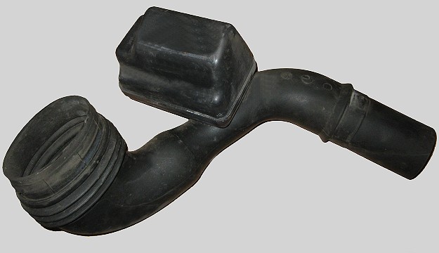 Fiat Stilo 1.6 16V Ansaugstutzen   Fiat Nr.: 46795122/1 46900175