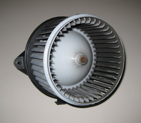 Fiat Stilo Heizungslüfter   Nr.: 46723511 / 77363823