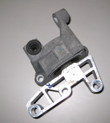 Fiat Stilo 1.6 16 V Lagerbock Silentblock Motorlager rechts  Fiat Nr.: 46845013