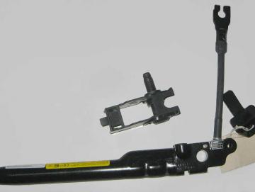 Alfa Romeo Giulia Gurtstraffer vorne links