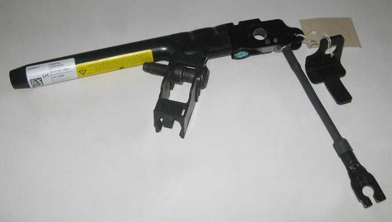 Alfa Romeo Giulia Gurtstraffer vorne links