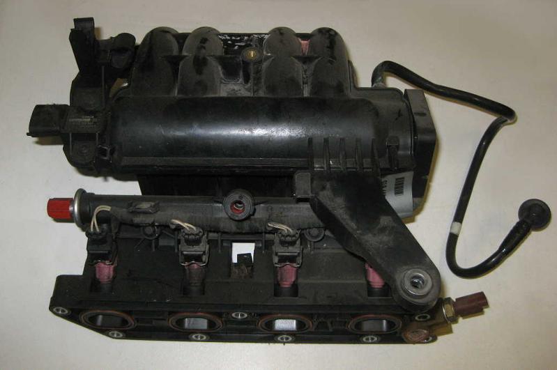 Lancia Musa Ansaugbrücke mit Einspritzdüsen