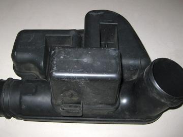 Lancia Thesis 3.0 Resonanzkörper