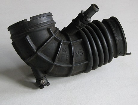 Lancia Thesis Ansaugschlauch