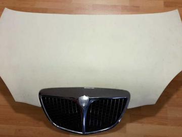 Lancia Ypsilon Motorhaube