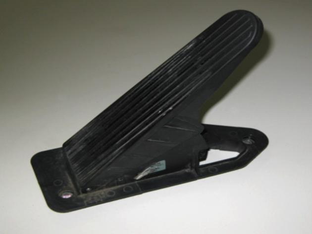 Lancia Thesis Gaspedal mit Potentiometer