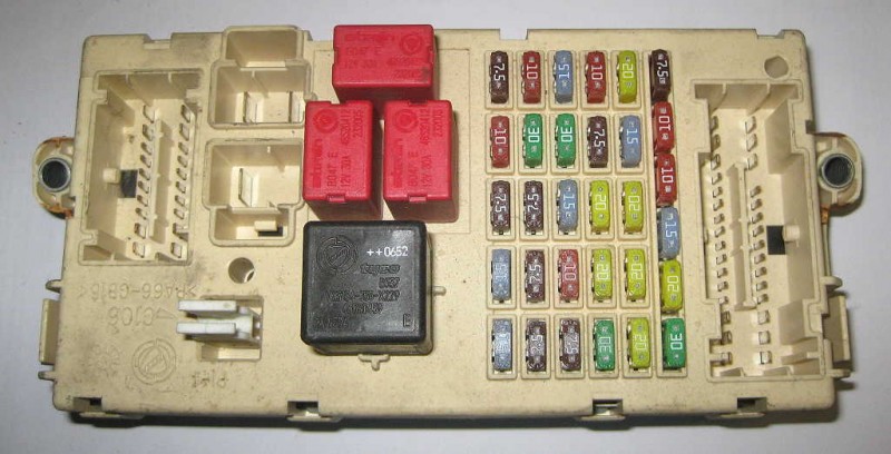 Alfa Romeo 159 Sicherungskasten Nr.: 60686059