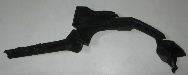 Alfa Romeo Giulia Halterung Stoßstange hinten links