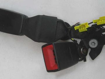 Mercedes Benz Gurtschloss hinten mitte