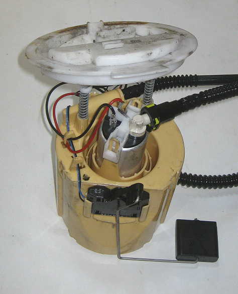 Mercedes Benz Kraftstoffpumpe A2124700194