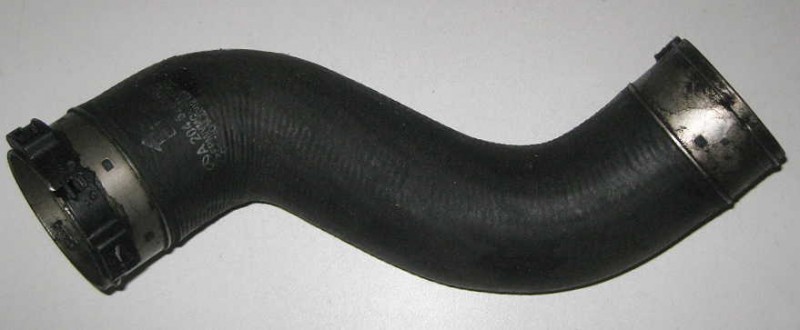 Mercedes Benz Ladeluftschlauch A2045281682