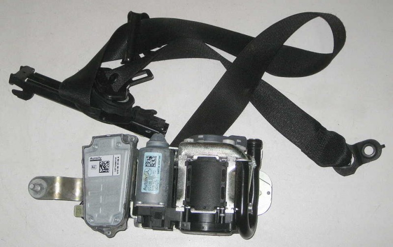Mercedes Benz Sicherheitsgurt vorne links
